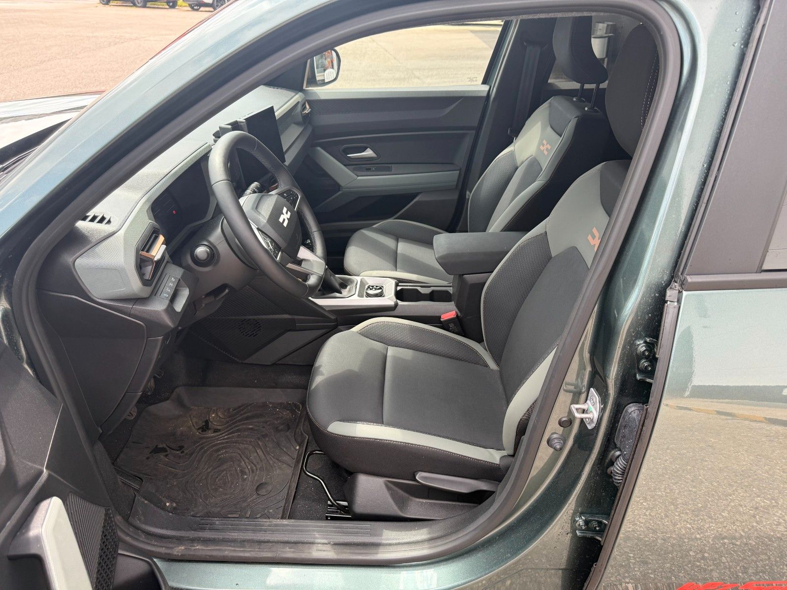 Dacia Duster TCe 130 Extreme 4x4 - Samsaru's Car Outlet