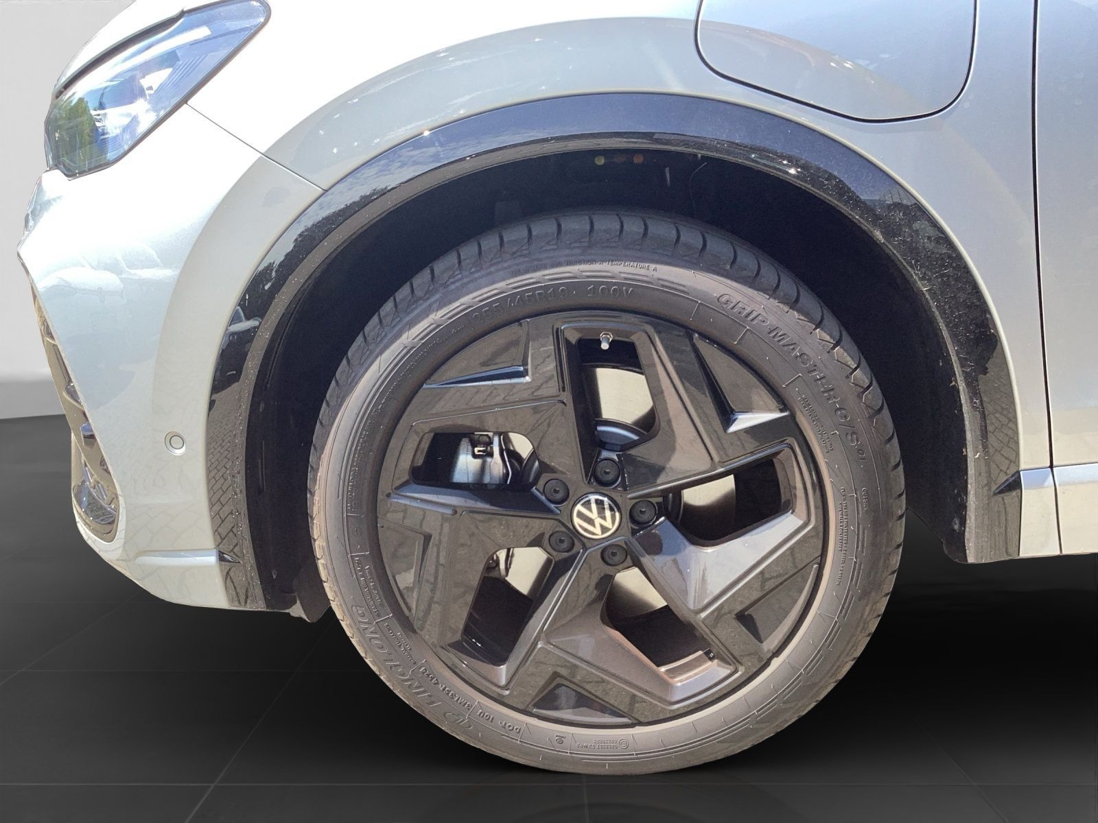 Volkswagen Tiguan 1.5 TSI DSG eHybrid R-LINE BLACK LEDER AH