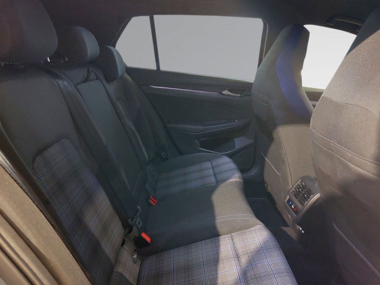 Volkswagen Golf VIII GTE 1.5 TSI eHybrid NAVI+SITZHZ+ACC