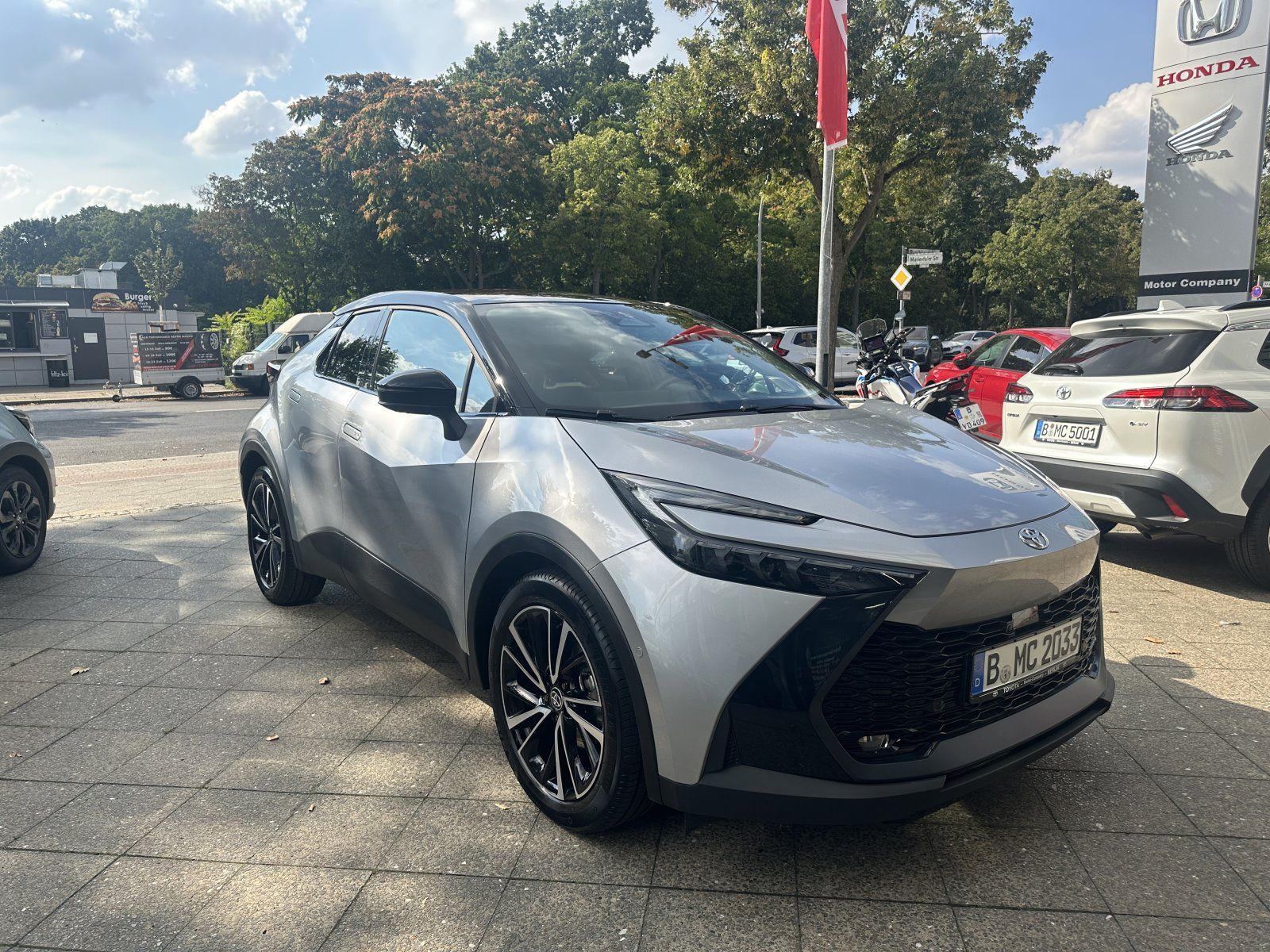 Toyota C-HR 2,0 Hybrid Lounge FWD
