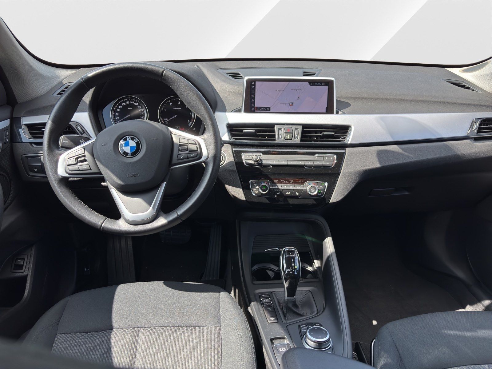 BMW X1 xDrive18d - Samsaru's Car Outlet