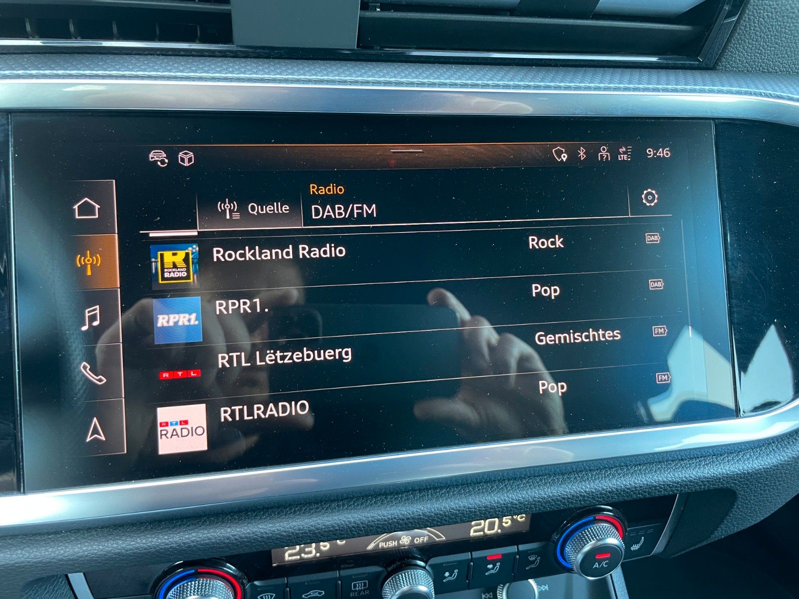 Audi Q3 Sportback 2,0TFSI quattro Sline Black - Samsaru's Car Outlet