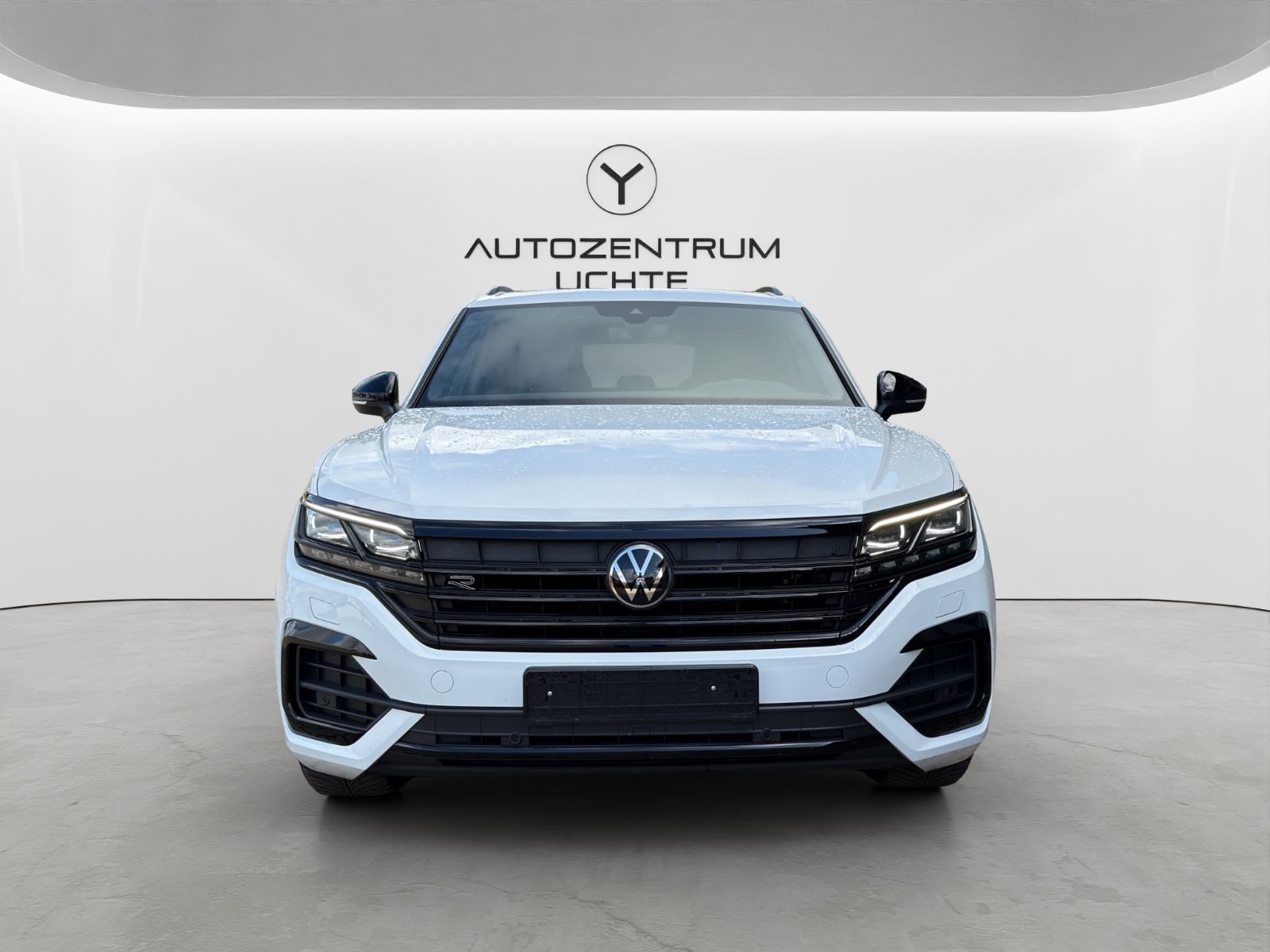 Volkswagen Touareg R-Line 4Motion/AHK/LUFT/KAMERA/PANO/BLAC