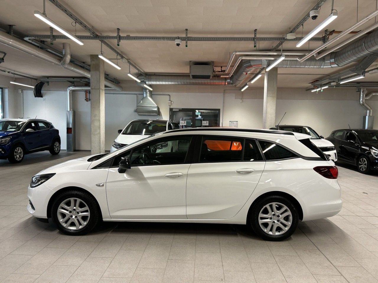 Opel Astra K Sports Tourer Edition - Samsaru's Car Outlet