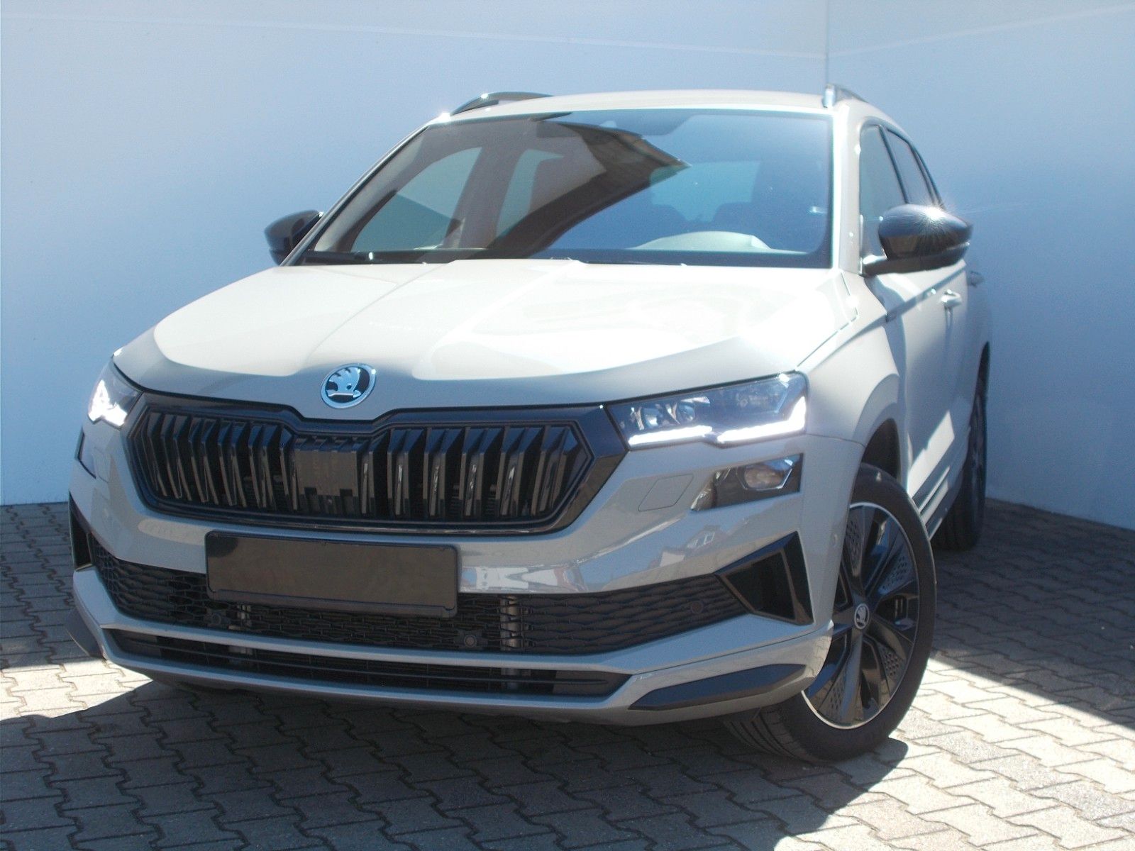 Skoda Karoq  1.5 TSI Sportline*DSG*Navi*LED *360° *AHK