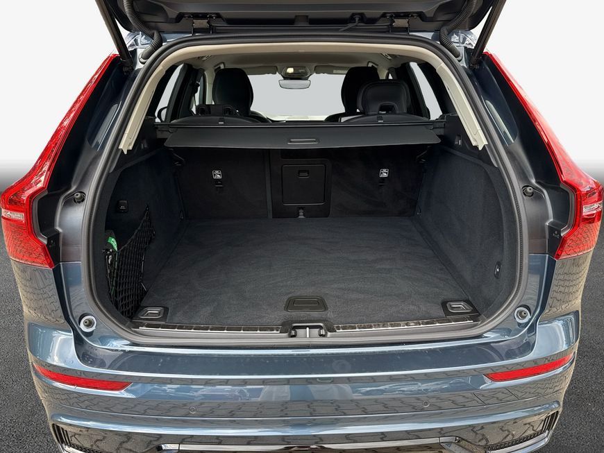 Volvo XC60 B5 B AWD Plus Dark