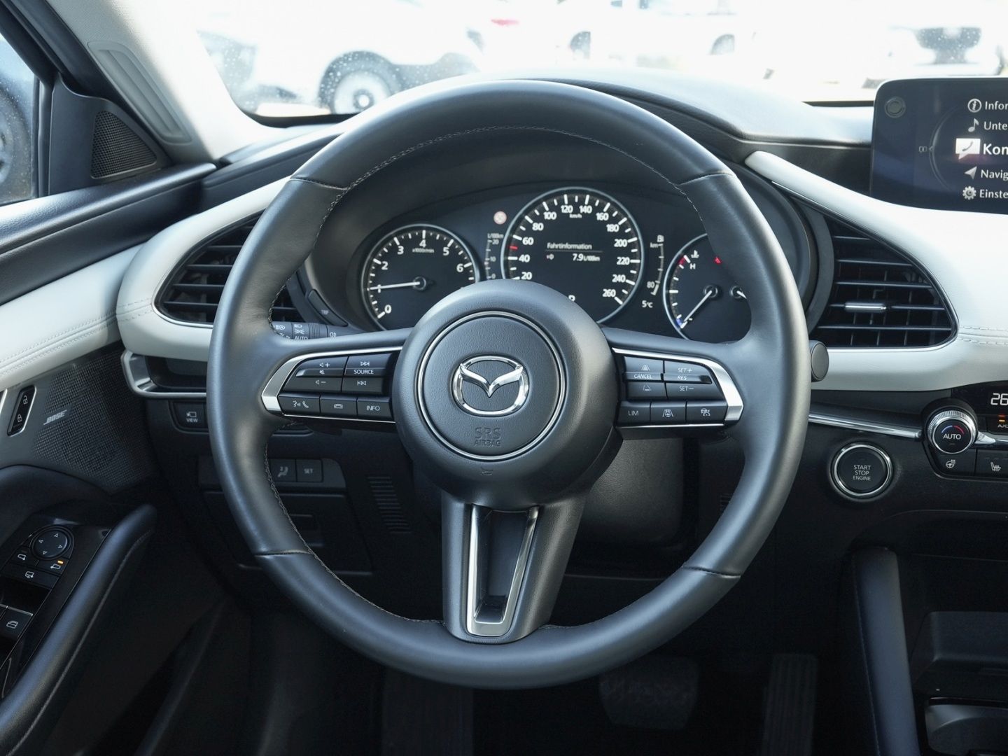 Mazda 3 Fastback Exclusive-Line   BOSE+RFK+PDC+NAVI