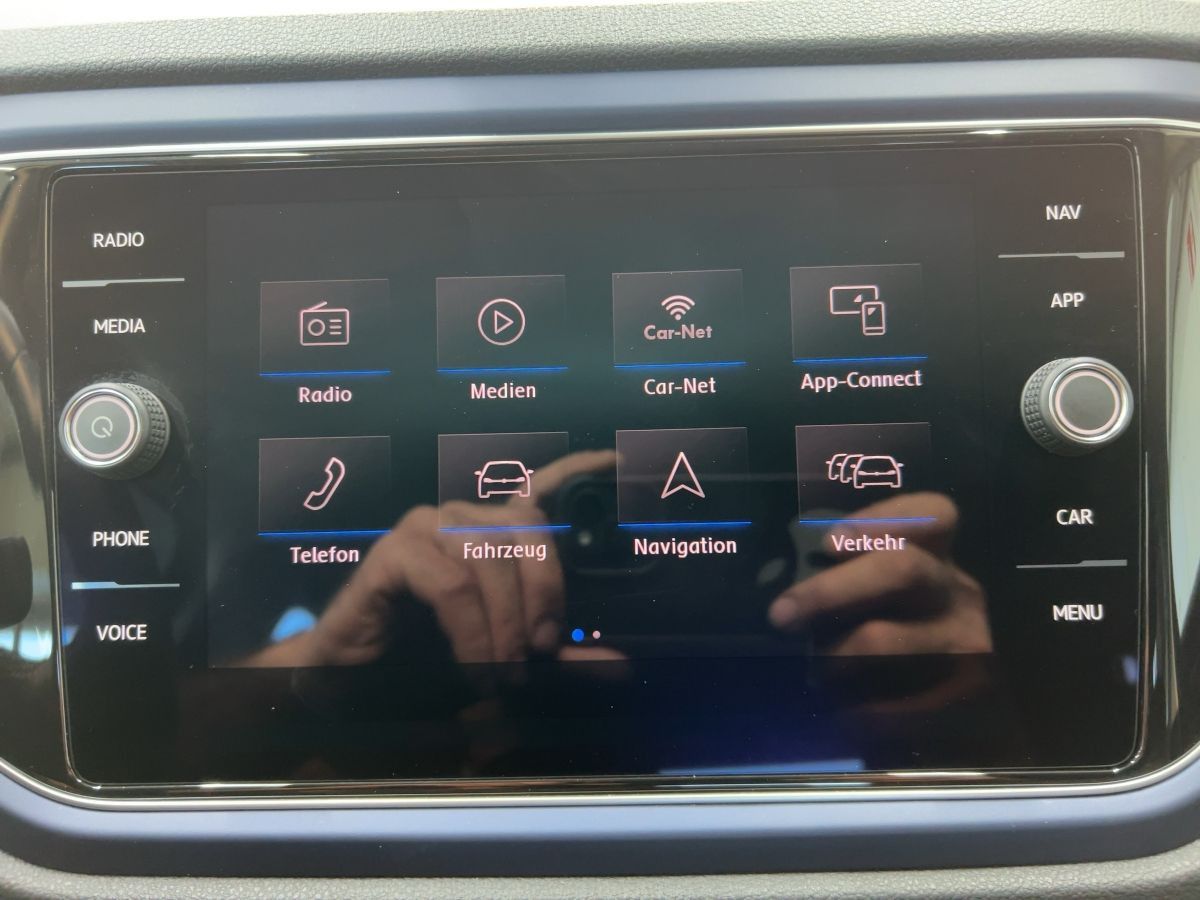 Volkswagen T-Roc 1.0 TSI UNITED - Samsaru's Car Outlet