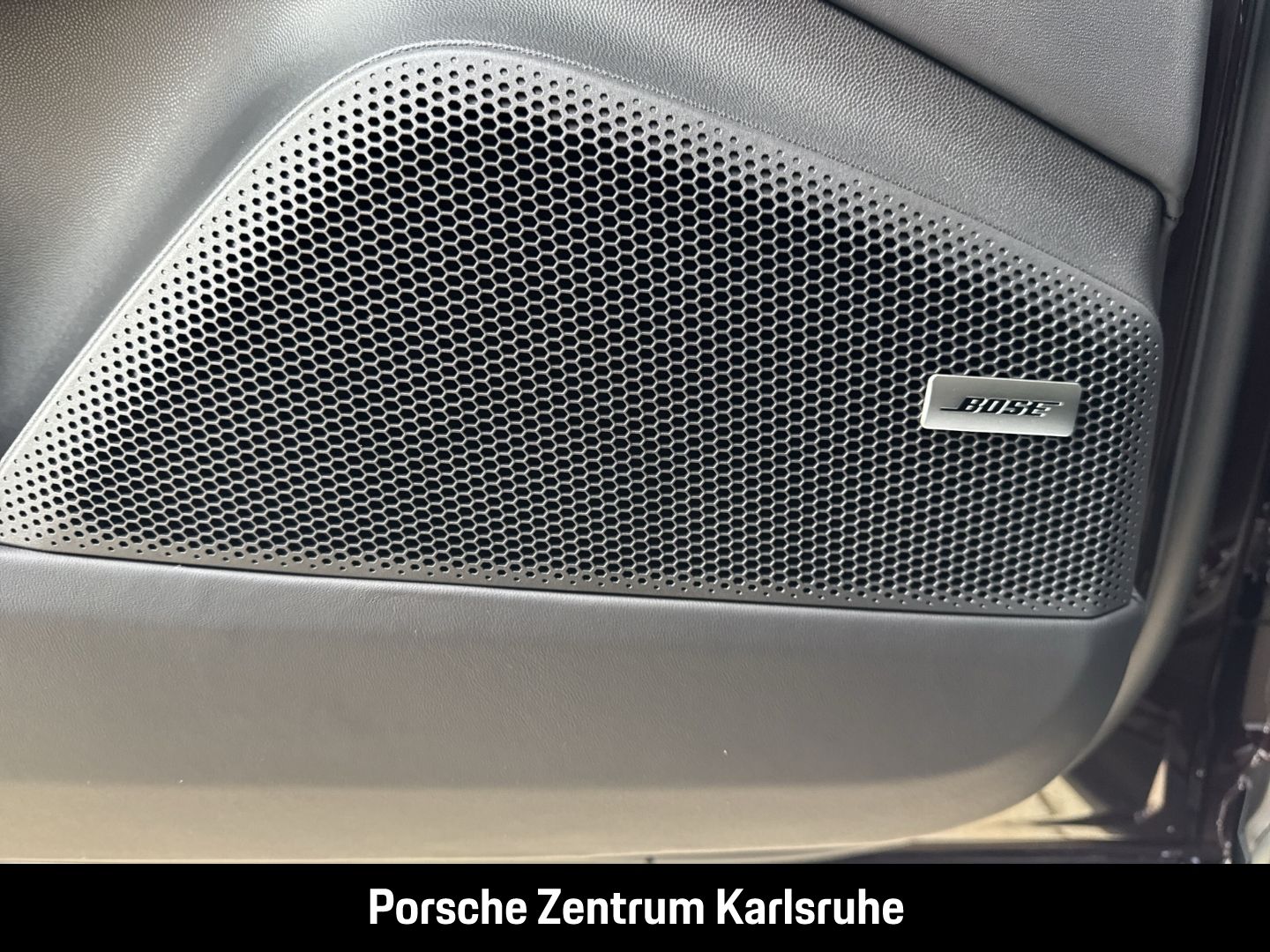 Porsche Macan 4S LED-Matrix Panoramadach Luftfederung