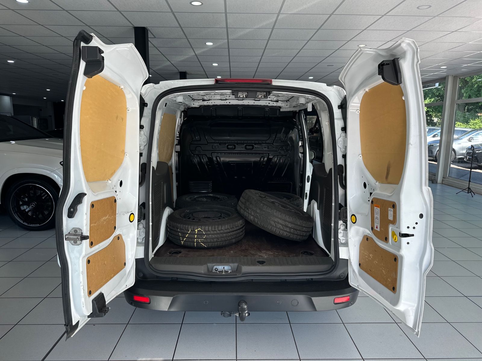 Ford Transit Connect Kasten 220 L1 S&S Aut - Samsaru's Car Outlet