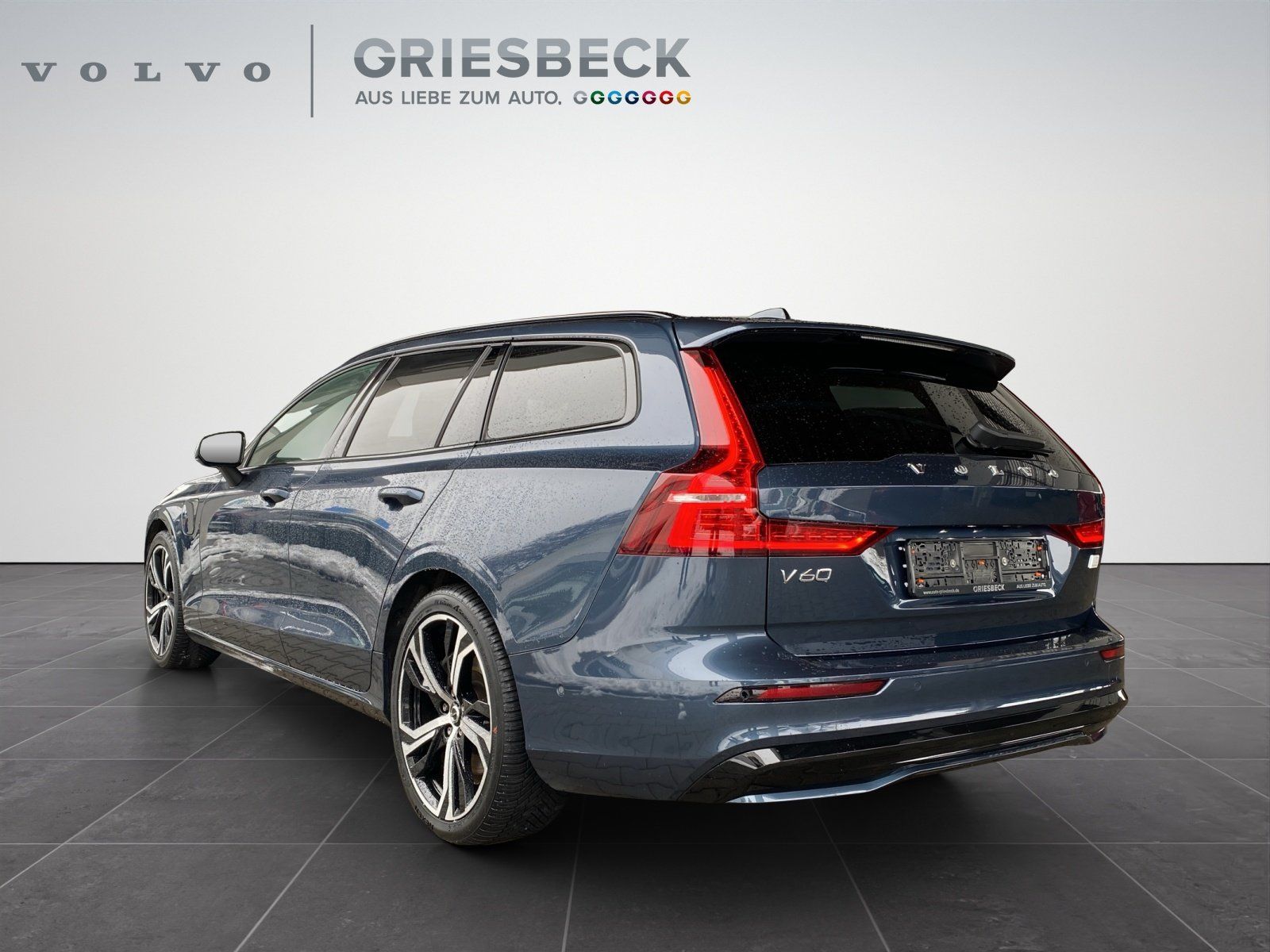 Volvo V60 Kombi T8 Twin Engine AWD*AHK*4xSHZ*WiPa*