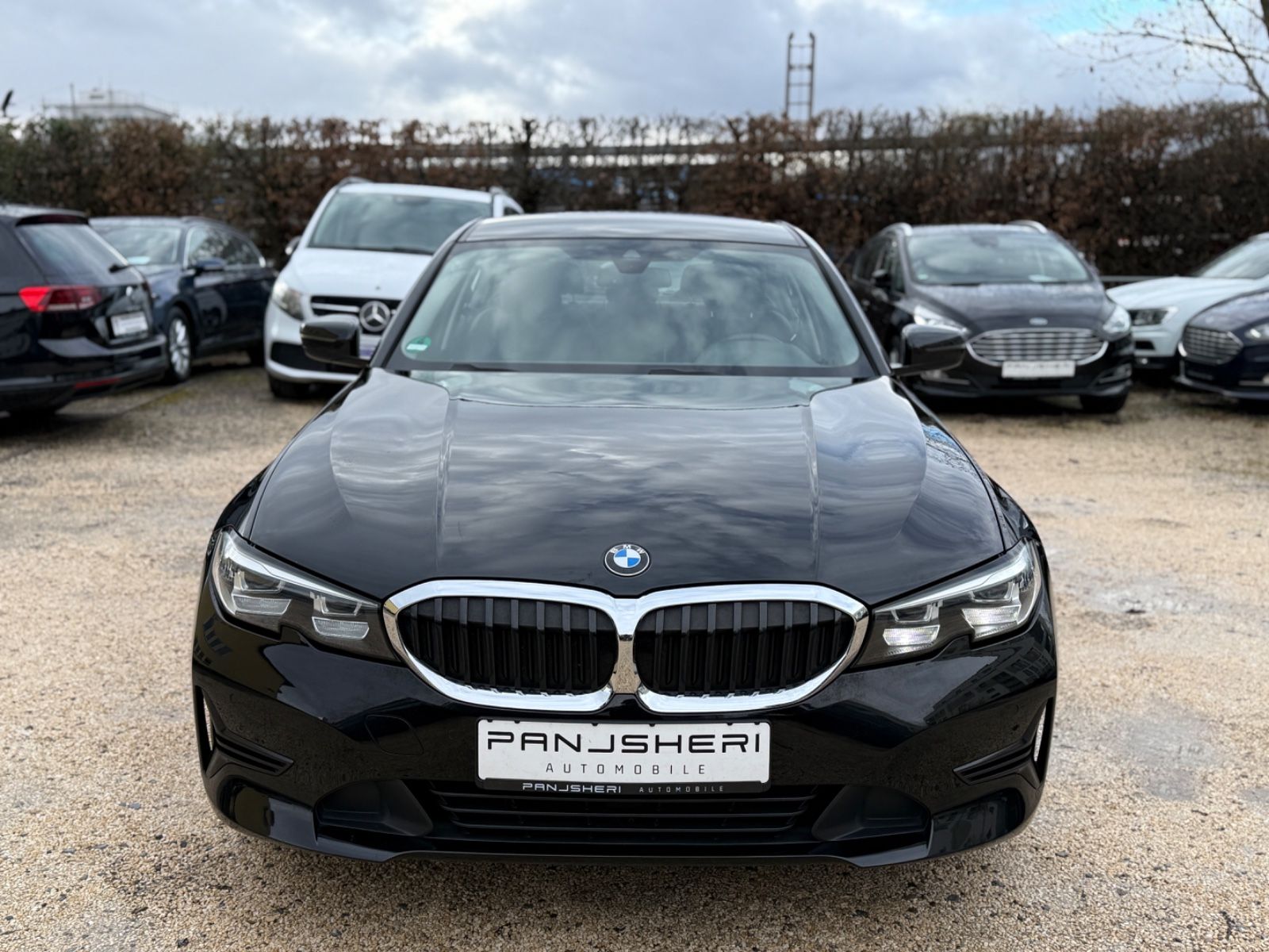 BMW 320d xDrive Lim Aut Leder LED Navi