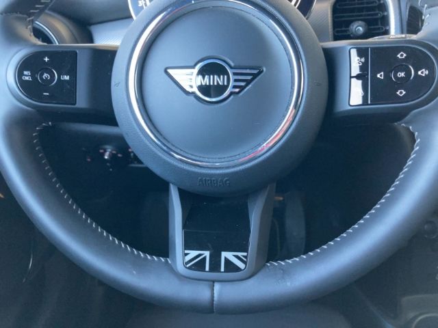 MINI Cooper - Samsaru's Car Outlet
