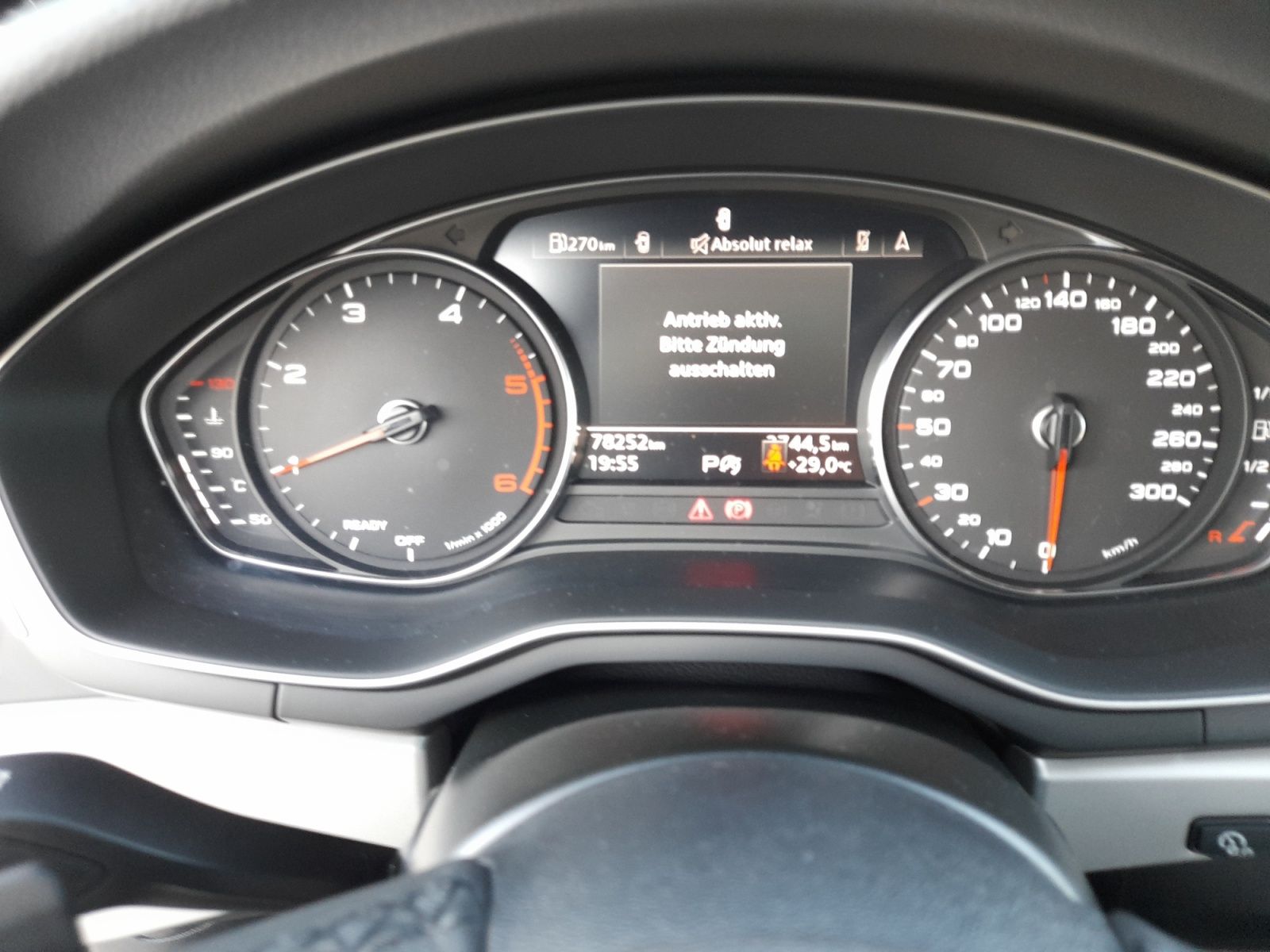 Audi A4 35 2.0 TDI Avant advanced - Samsaru's Car Outlet