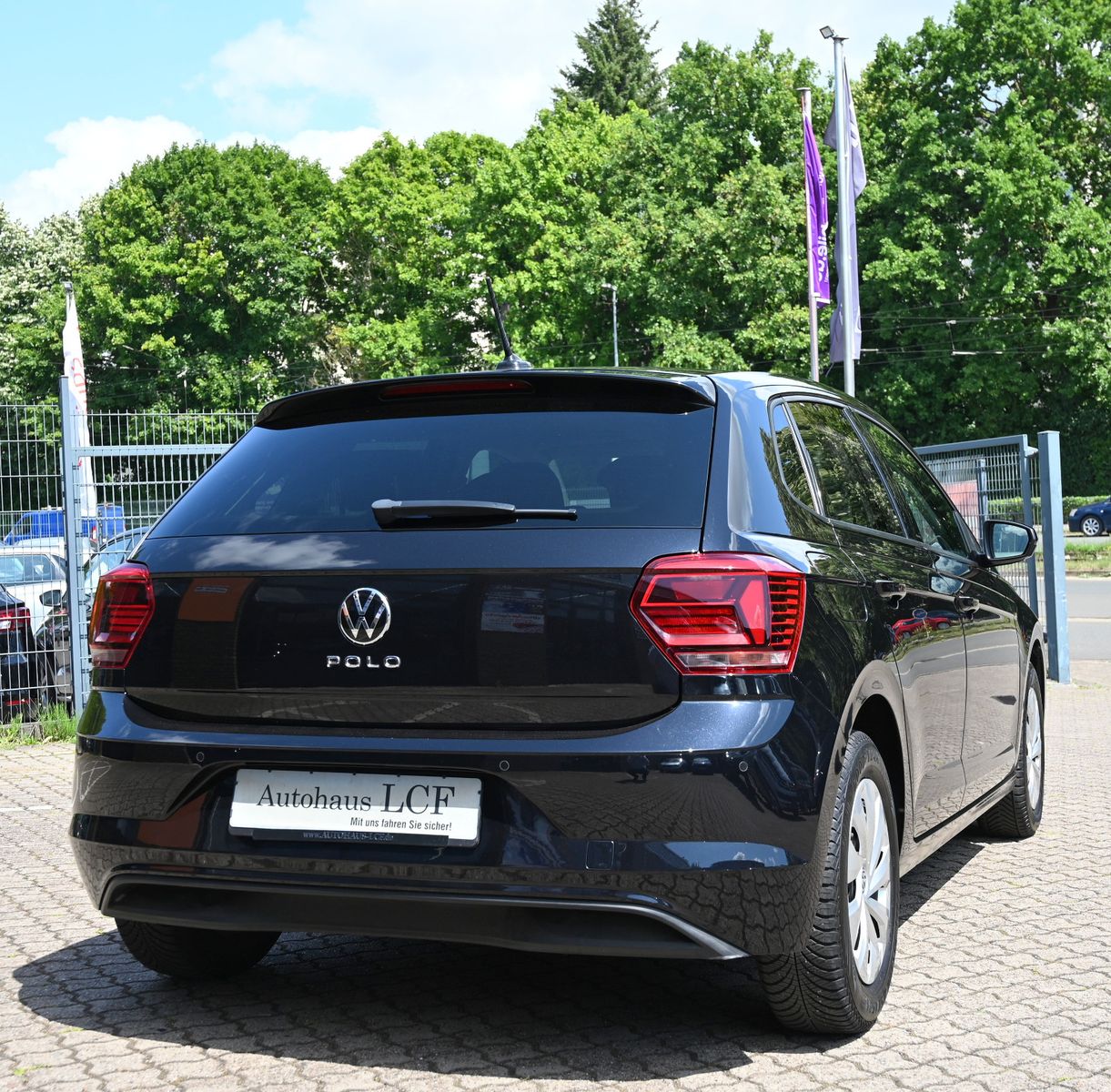 Volkswagen Polo VI 1.0 TSI Comfortline - Samsaru's Car Outlet
