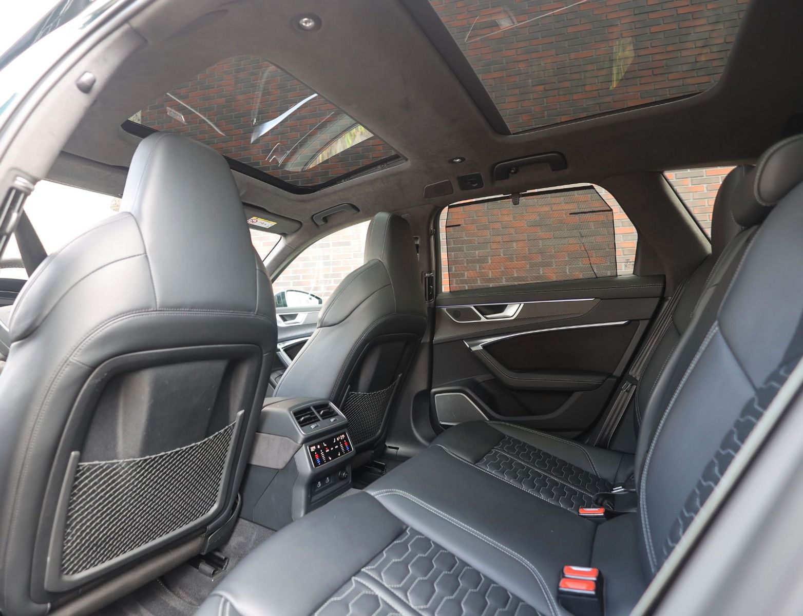 Audi RS6 Avant 4.0TFSI Quattro EXCLUSIVE + MEGAVOLL!