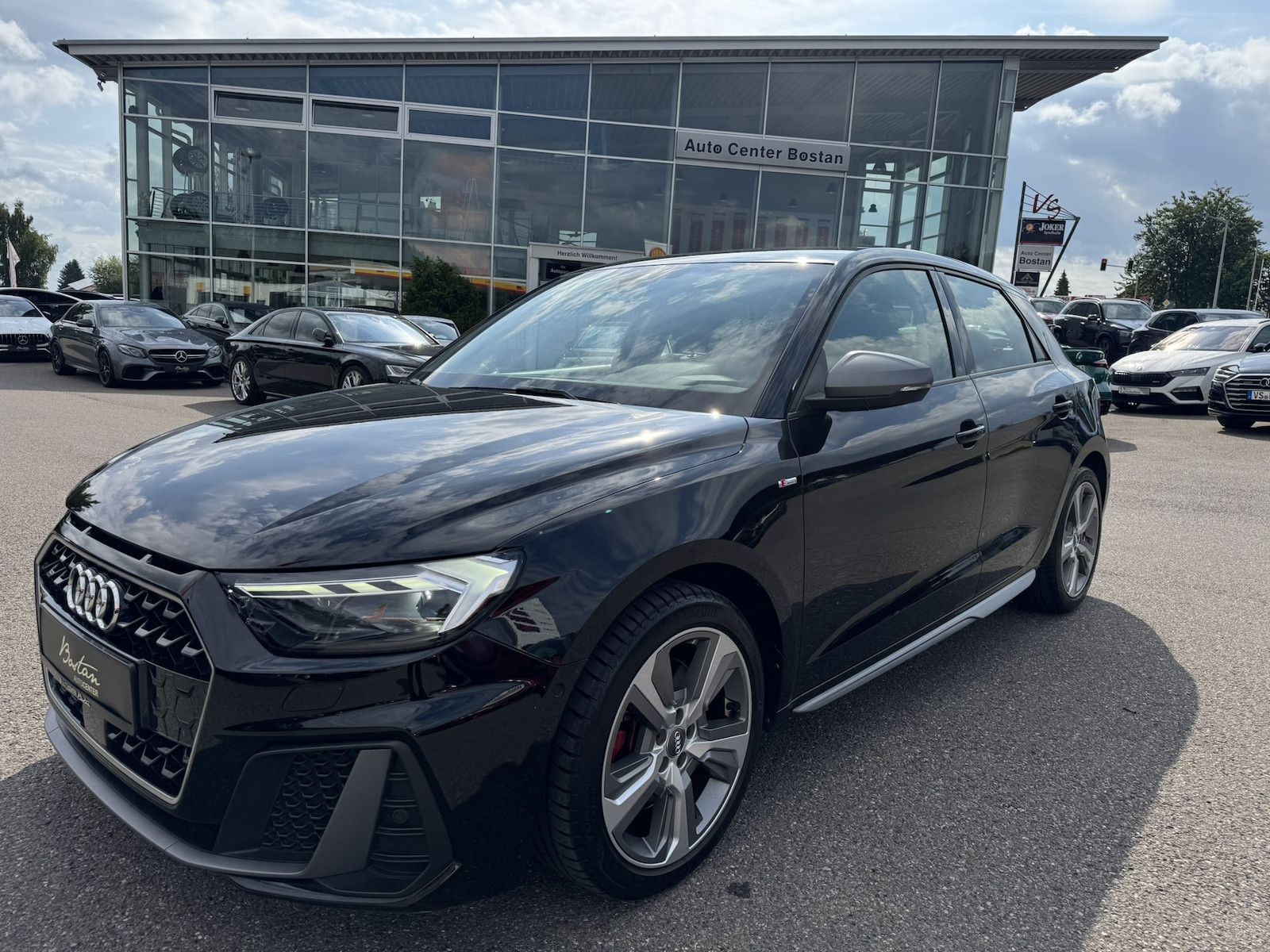 Audi A1 40 TFSI S-Line - Samsaru's Car Outlet