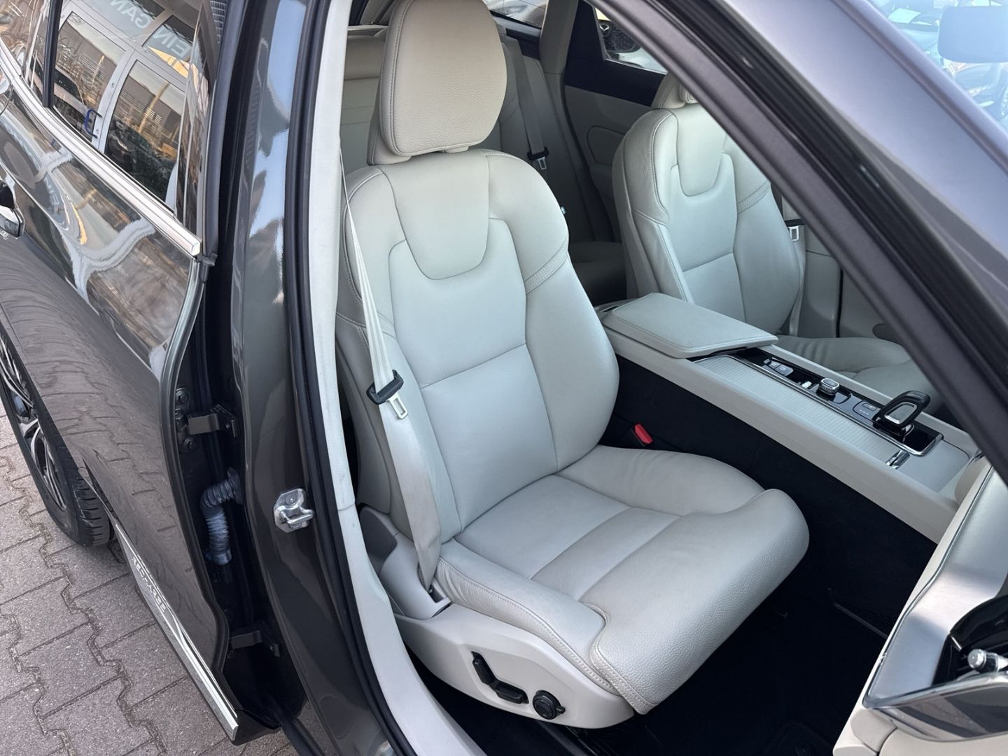 Volvo XC60 Inscription Expr. Recharge T6 AWD H&K AHK N