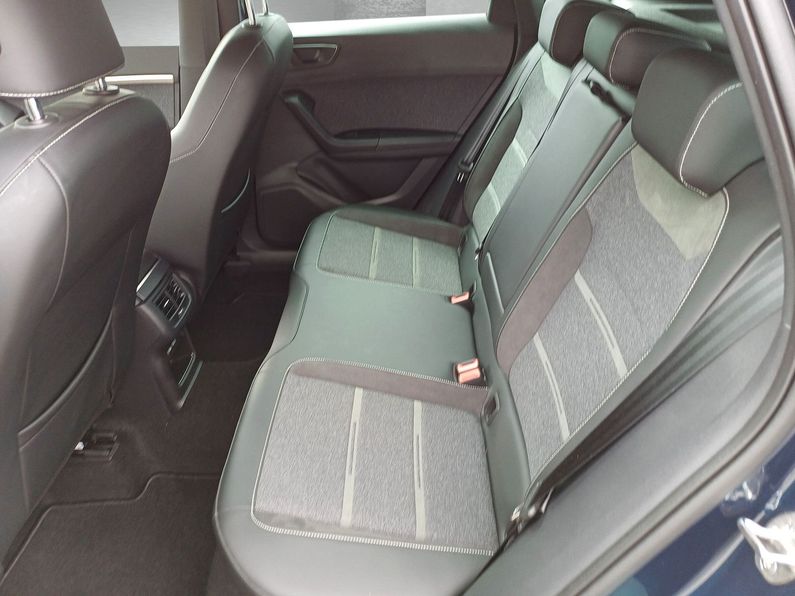 Seat Ateca Xperience*DSG*AHK*PAKET-XL*EHK*NAVI*