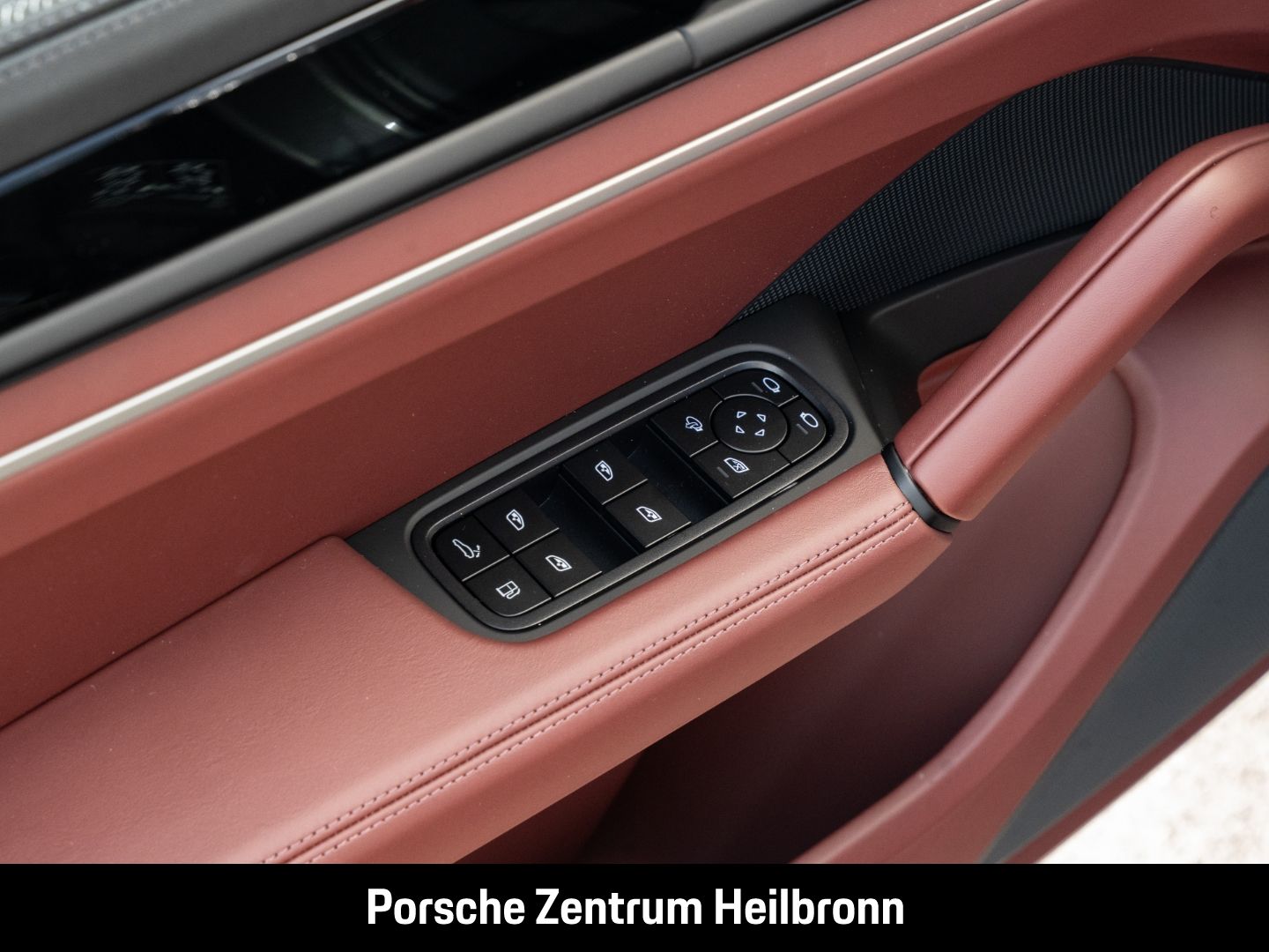 Porsche Cayenne E-Hybrid BOSE LED-Matrix Panoramadach