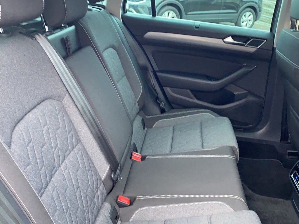 Volkswagen Passat Variant 2.0 TDI Business DSG 4M AHK+RFK