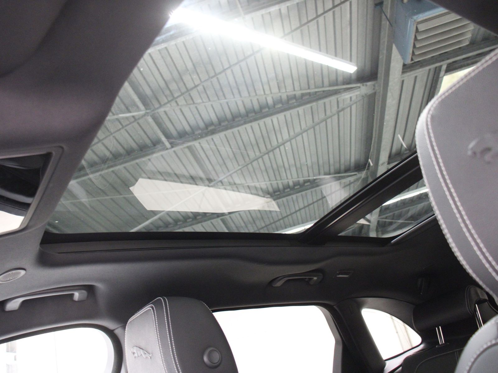 Jaguar F-Pace D300 AWD R-Dynamic SE inkl. Winterkomplet
