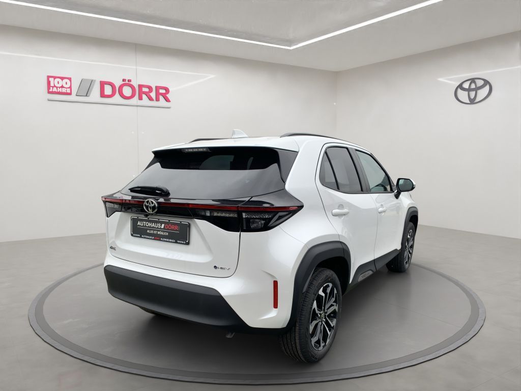 Toyota Yaris Cross Hybrid 130 1.5 VVT-i Teamplayer*