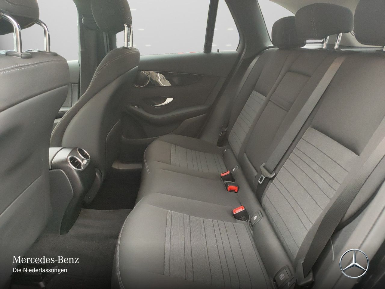 Mercedes-Benz GLC 200 4M - Samsaru's Car Outlet