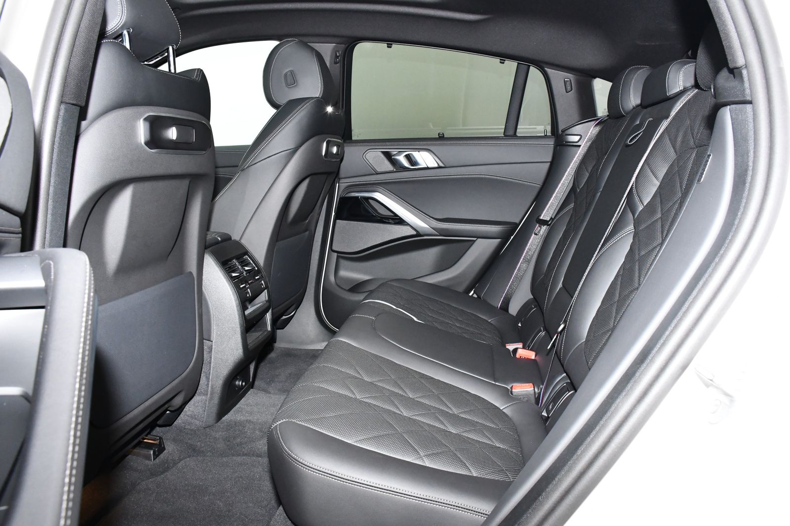 BMW X6 xDrive30d M Sport Pro - Samsaru's Car Outlet
