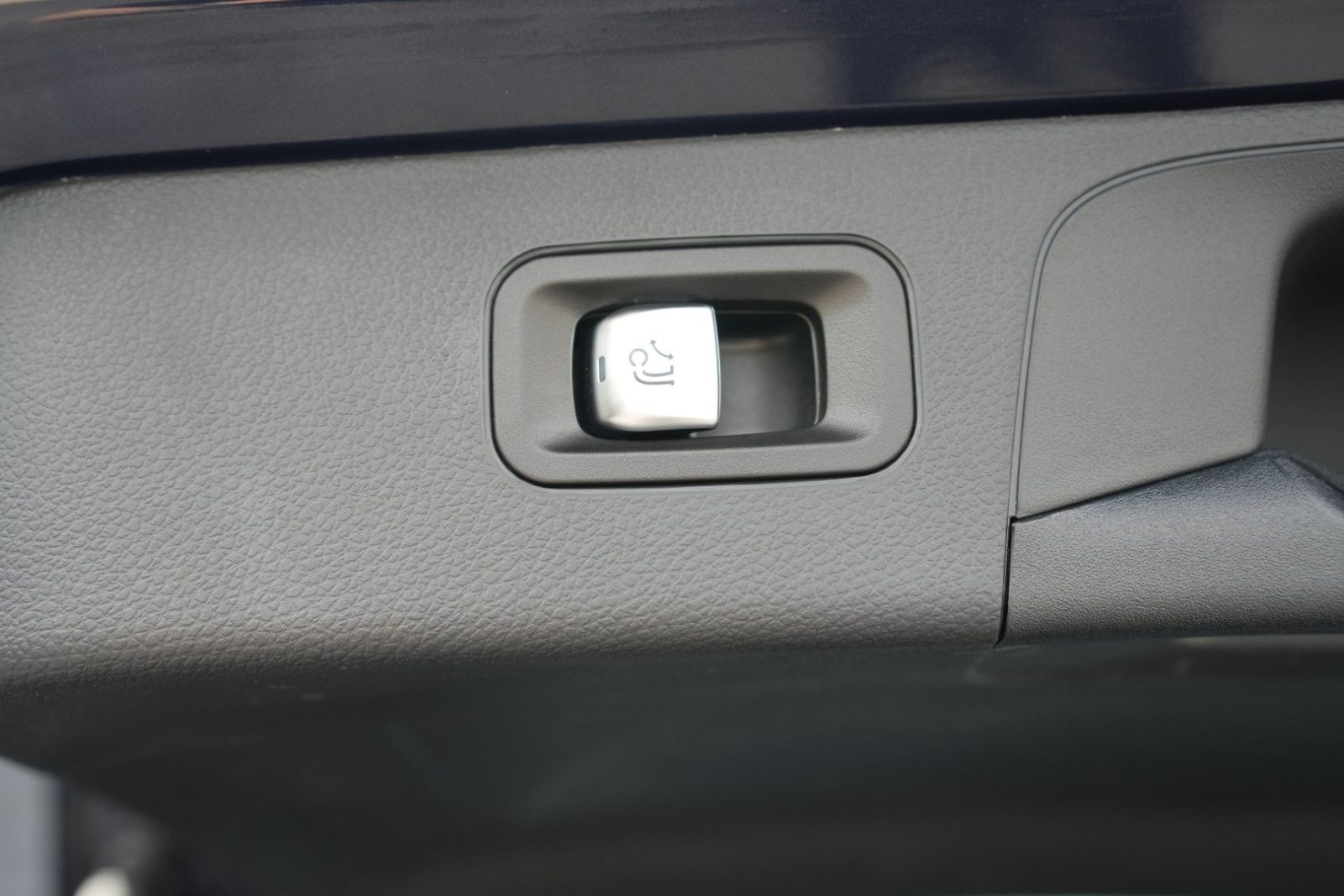 Mercedes-Benz GLC 63 S AMG 4Matic*MBUX*NAVI*KLIMA*HUD*AHK*