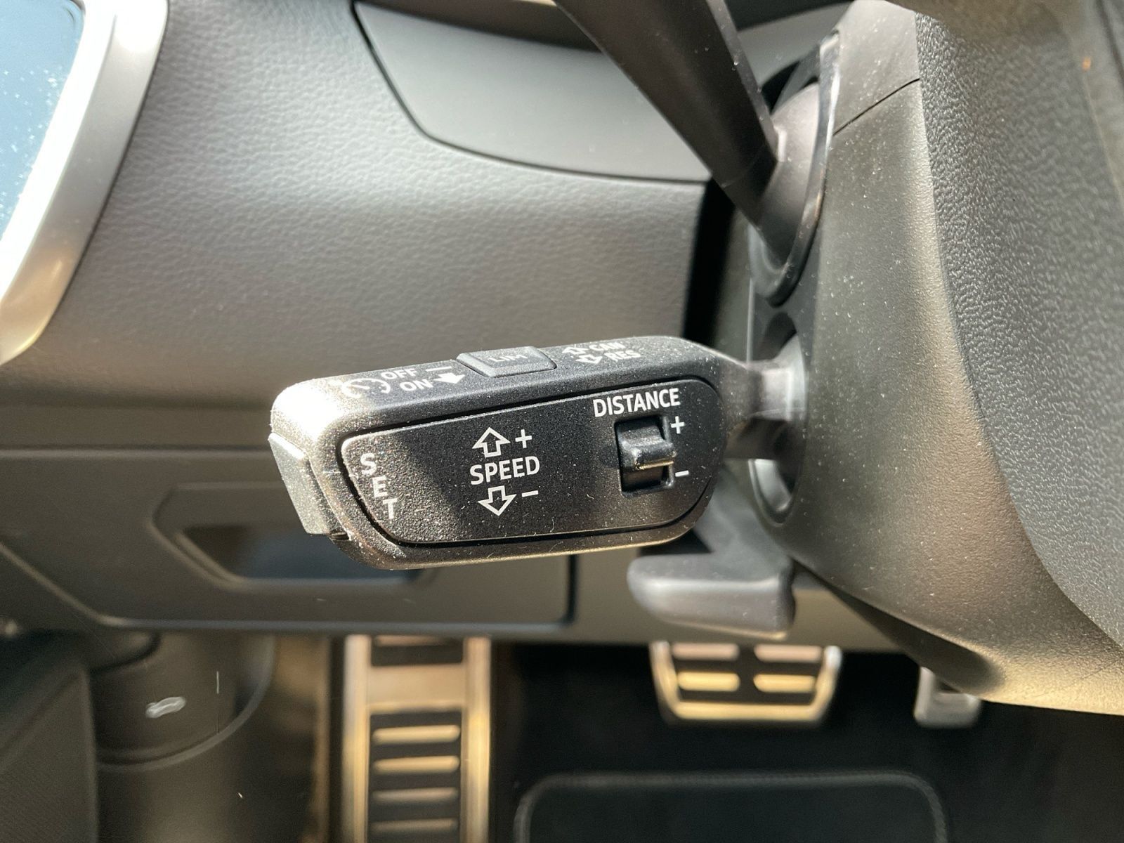 Audi A6 Avant 45 TFSI quattro S-line PANO AHK Carplay