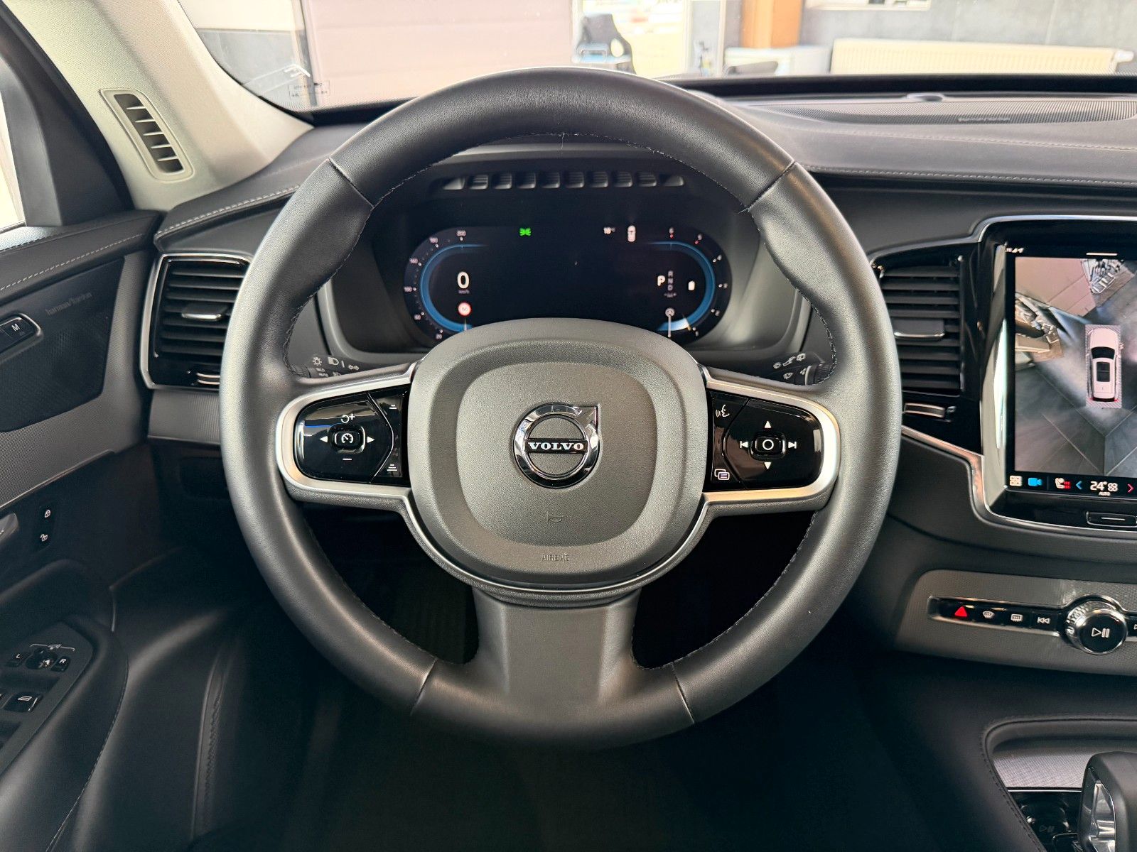 Volvo XC 90 Plus Dark AWD*7-Sitzer*LEDER*360°*AHK*ACC*