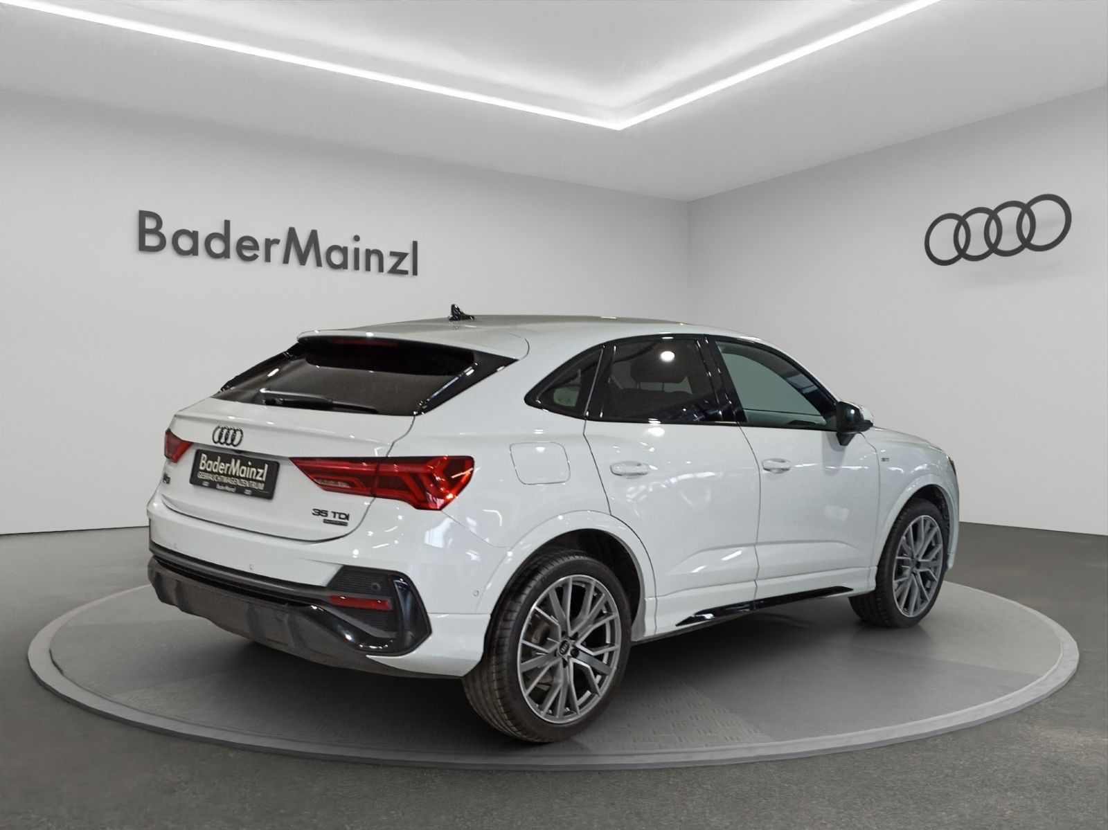 Audi Q3 Sportback S line 35 TDI quattro - Samsaru's Car Outlet