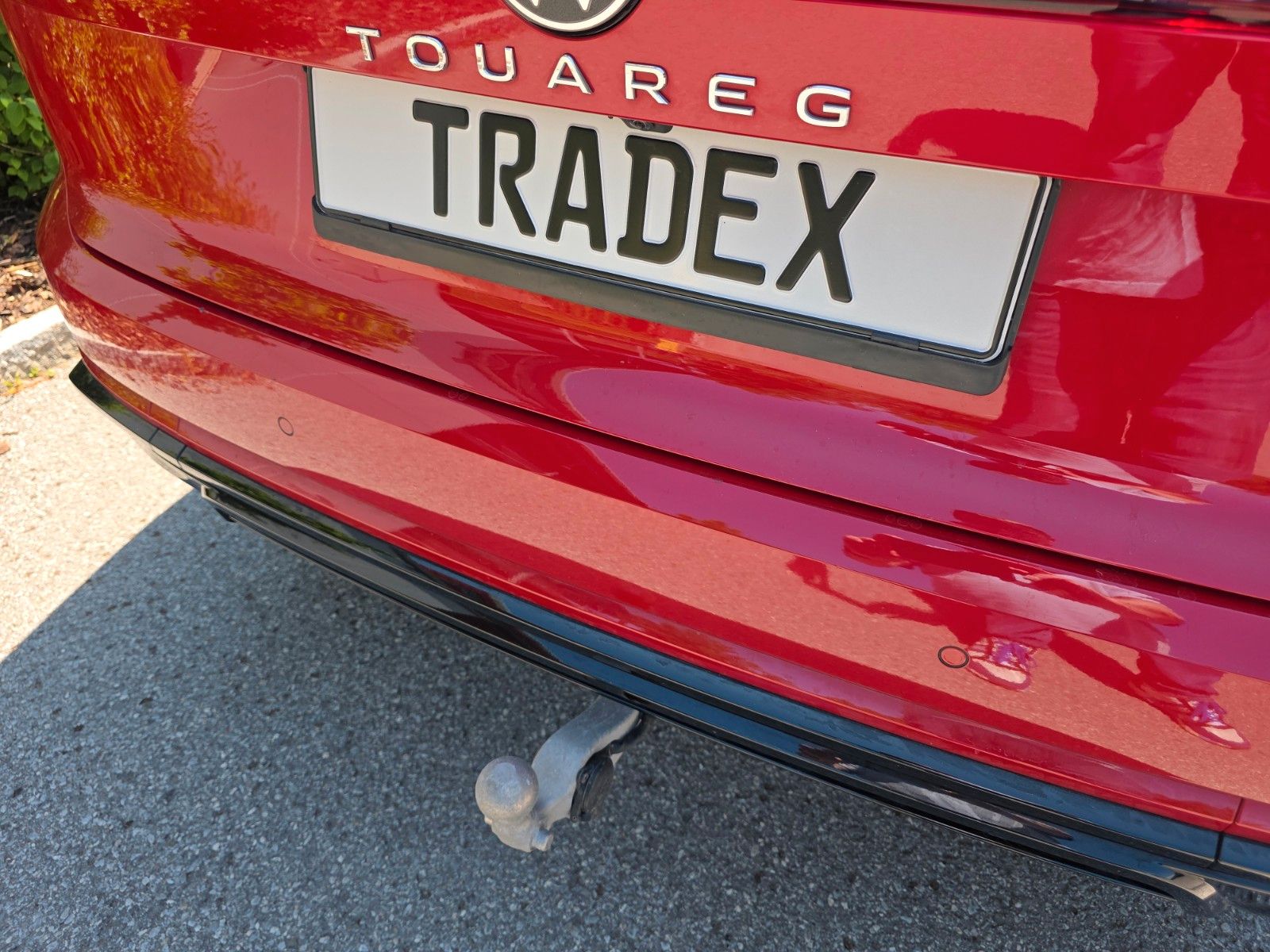 Volkswagen Touareg 3.0 TDI 4Motion R-Line - Samsaru's Car Outlet