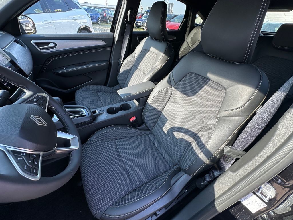 Renault Arkana TECHNO E-Tech Full Hybrid 145 - Samsaru's Car Outlet