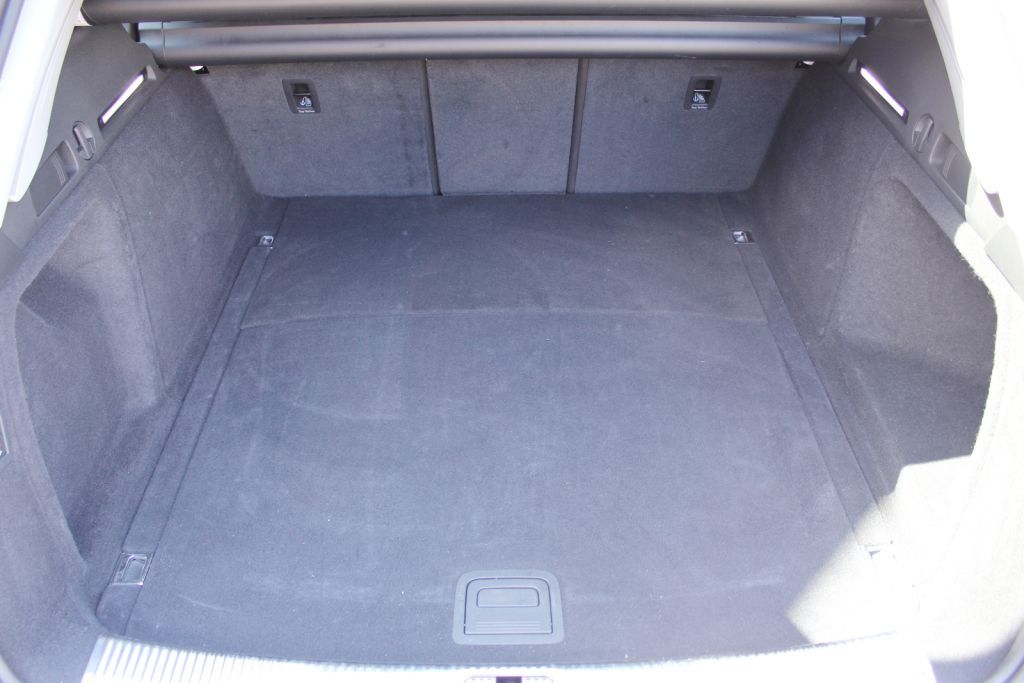 Audi A4 Avant 35 TDI S tronic - Samsaru's Car Outlet