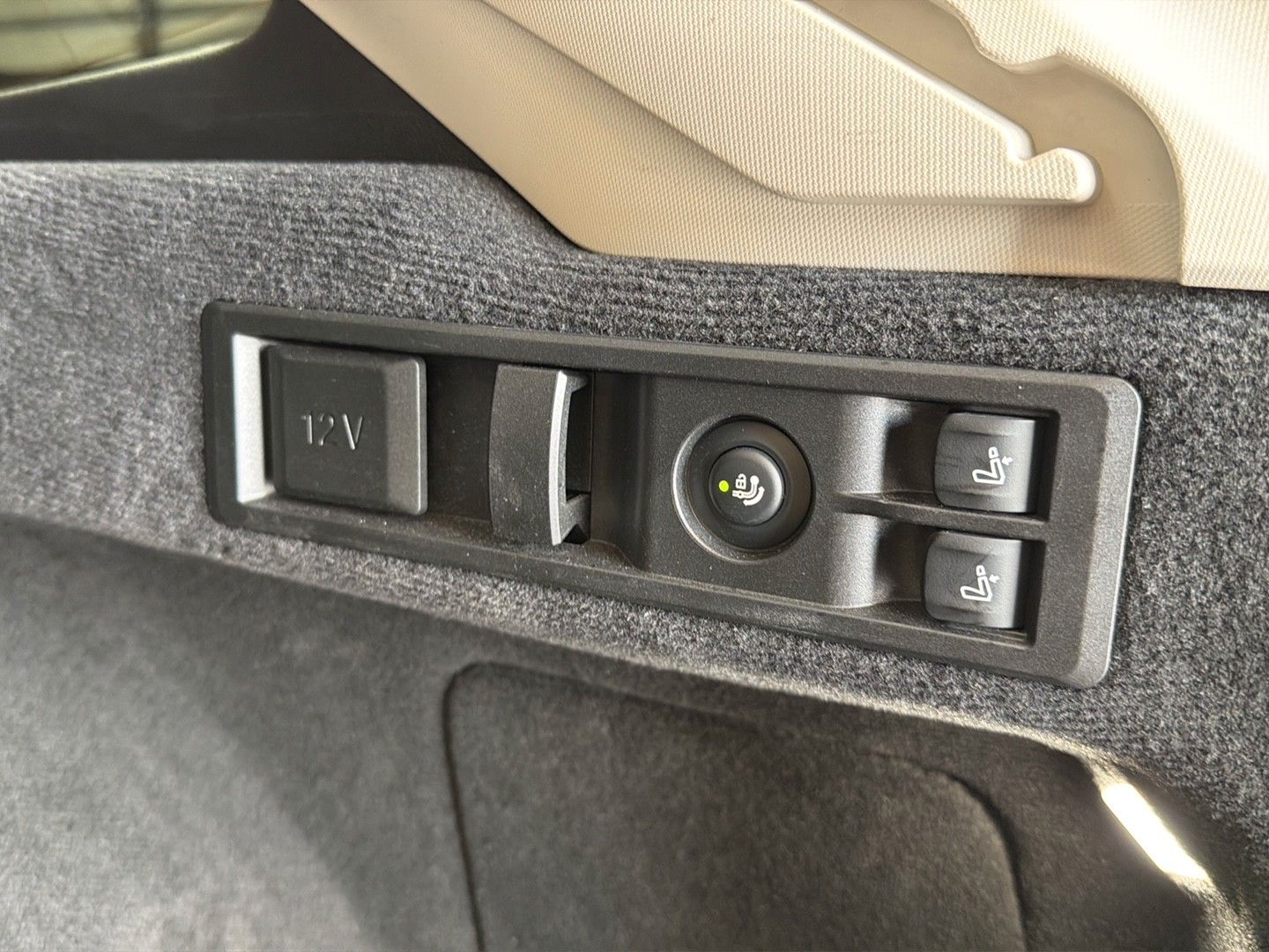 BMW 320d Touring xDr. ACC AHK KZU IQ HUD 360° HiFi