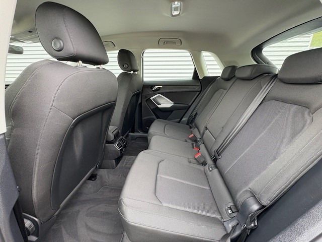Audi Q3 40 TFSI QUATTRO S LINE - Samsaru's Car Outlet
