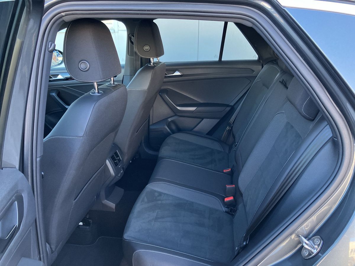 Volkswagen T-Roc R-Line 2.0 TDI DSG - Samsaru's Car Outlet