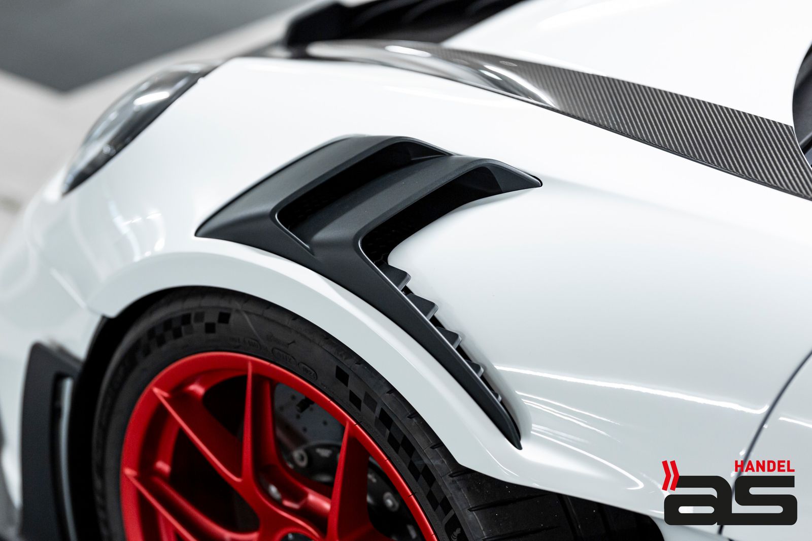 Porsche 911 992 GT3 RS - Samsaru's Car Outlet