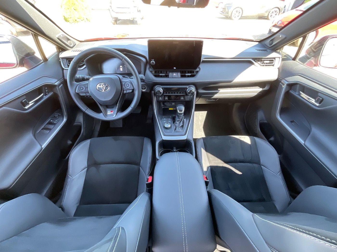 Toyota RAV4 2.5 PluginHybrid GR Sport - Samsaru's Car Outlet