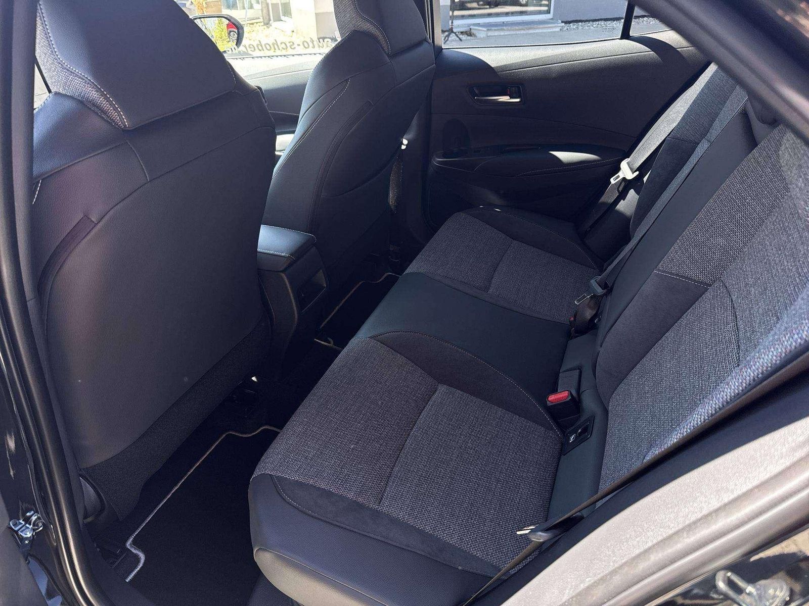 Toyota Corolla Hybrid Teamplayer /Navi/Shz/Rfk/DigiCo/T