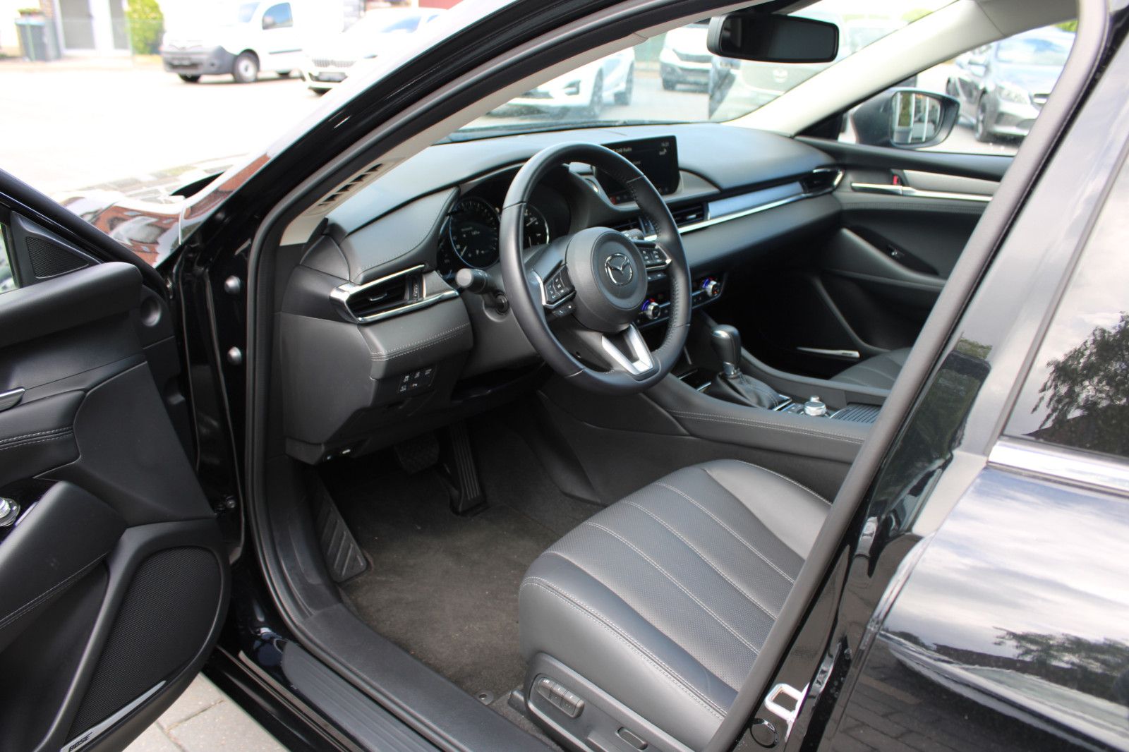 Mazda 6 Kombi Exclusive*LEDER*360*HUD*BOSE*MATRIX-LED