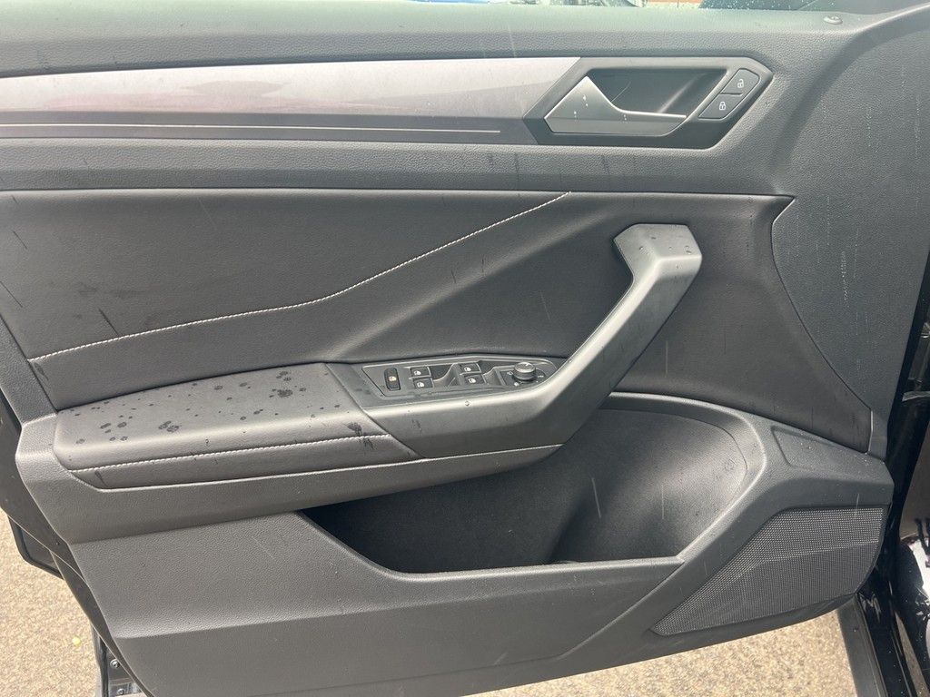 Volkswagen T-Roc 1.5 TSI DSG Style - Samsaru's Car Outlet