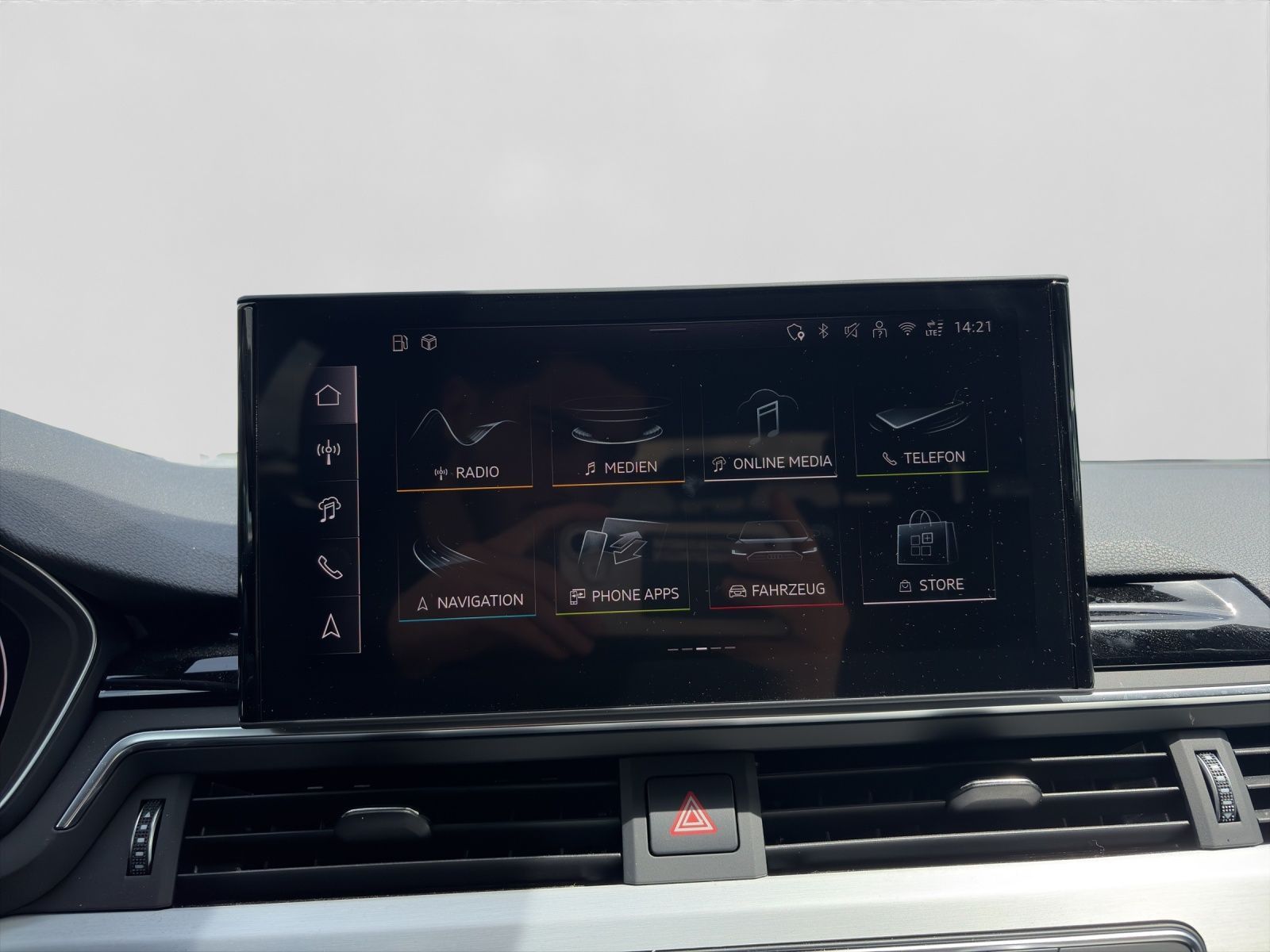 Audi A4 Avant 40 TFSI Q 2x S LINE AHK LM19 MATRIX-LED