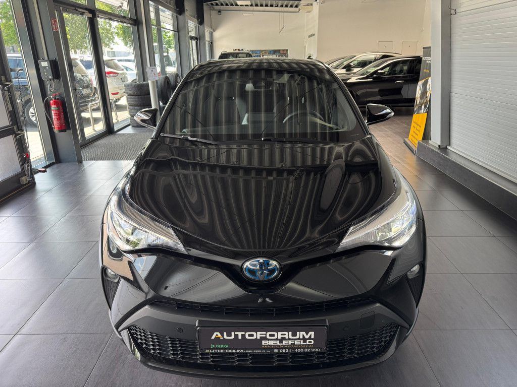 Toyota C-HR 1.8 Hybrid Team - Samsaru's Car Outlet
