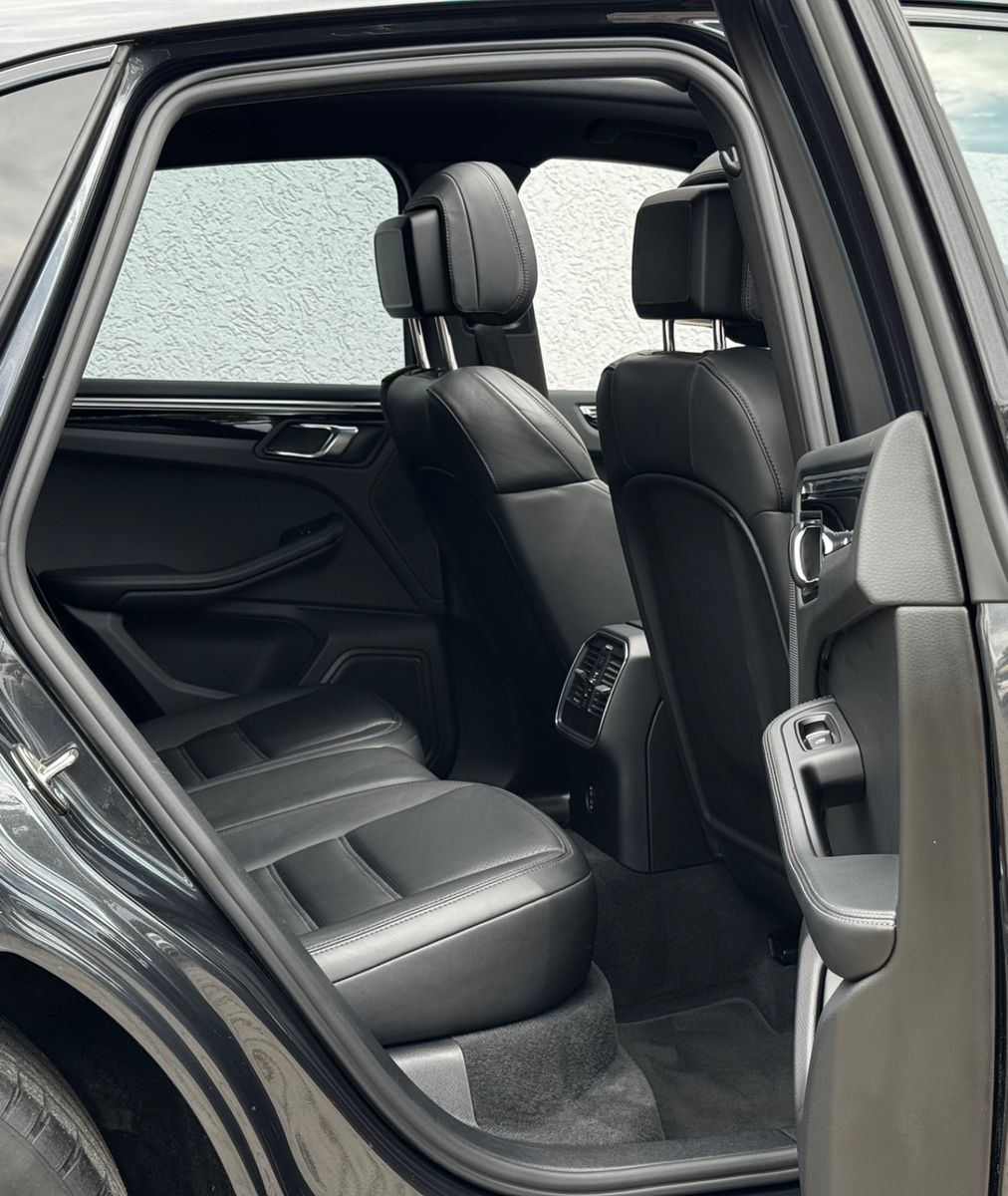 Porsche Macan S - Samsaru's Car Outlet