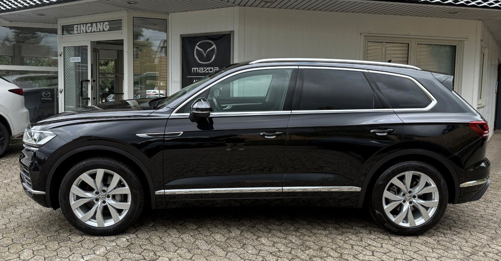 Volkswagen Touareg Elegance 4Motion TDI - Samsaru's Car Outlet