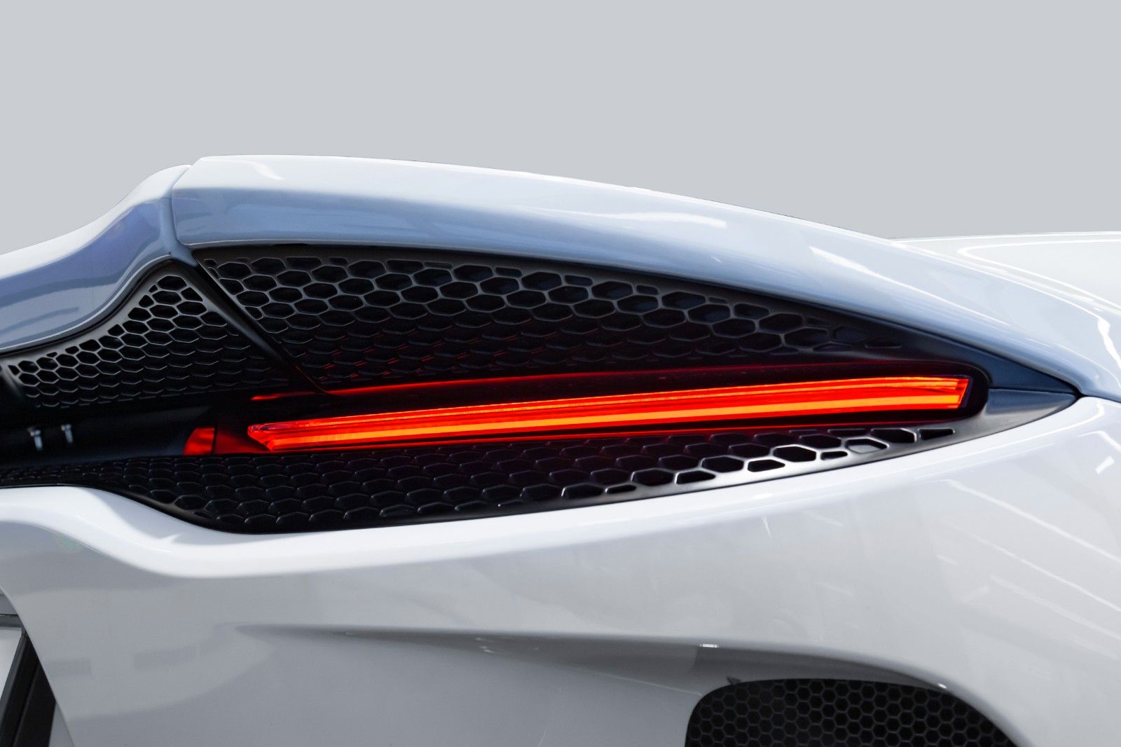 McLaren GT - Luxe - MSO Cirrus Grey