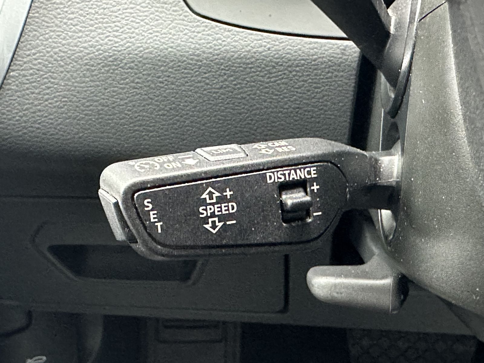 Audi A6 Avant 40 TDI Qu S-Line NAV+LED+ACC+AHK+VCOCK